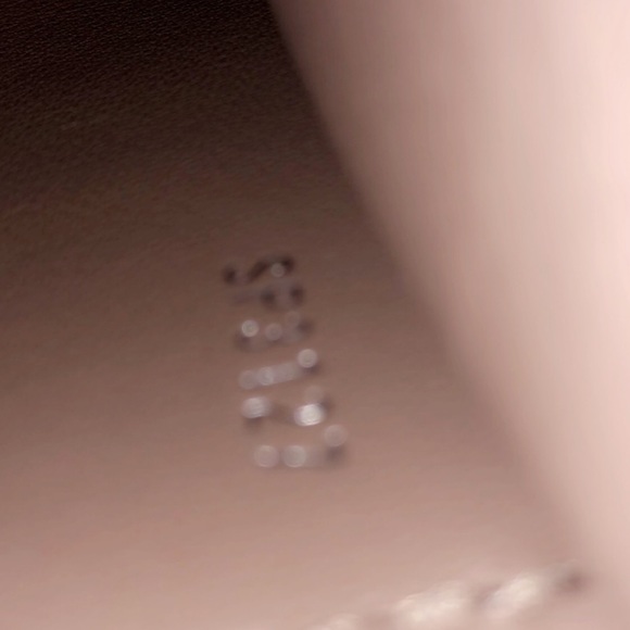 Louis Vuitton Capucines - Picture 4 of 8